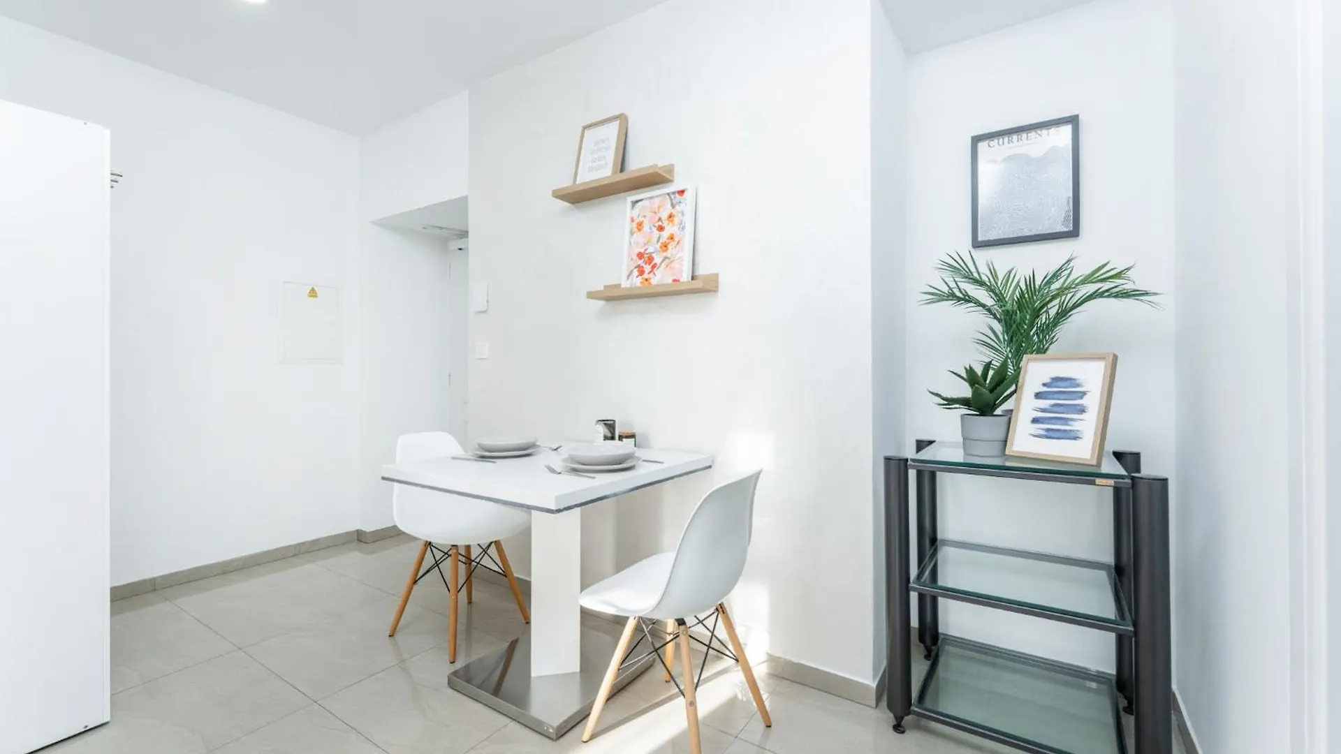Sunny One Bedroom Apartment By Rentero Prag