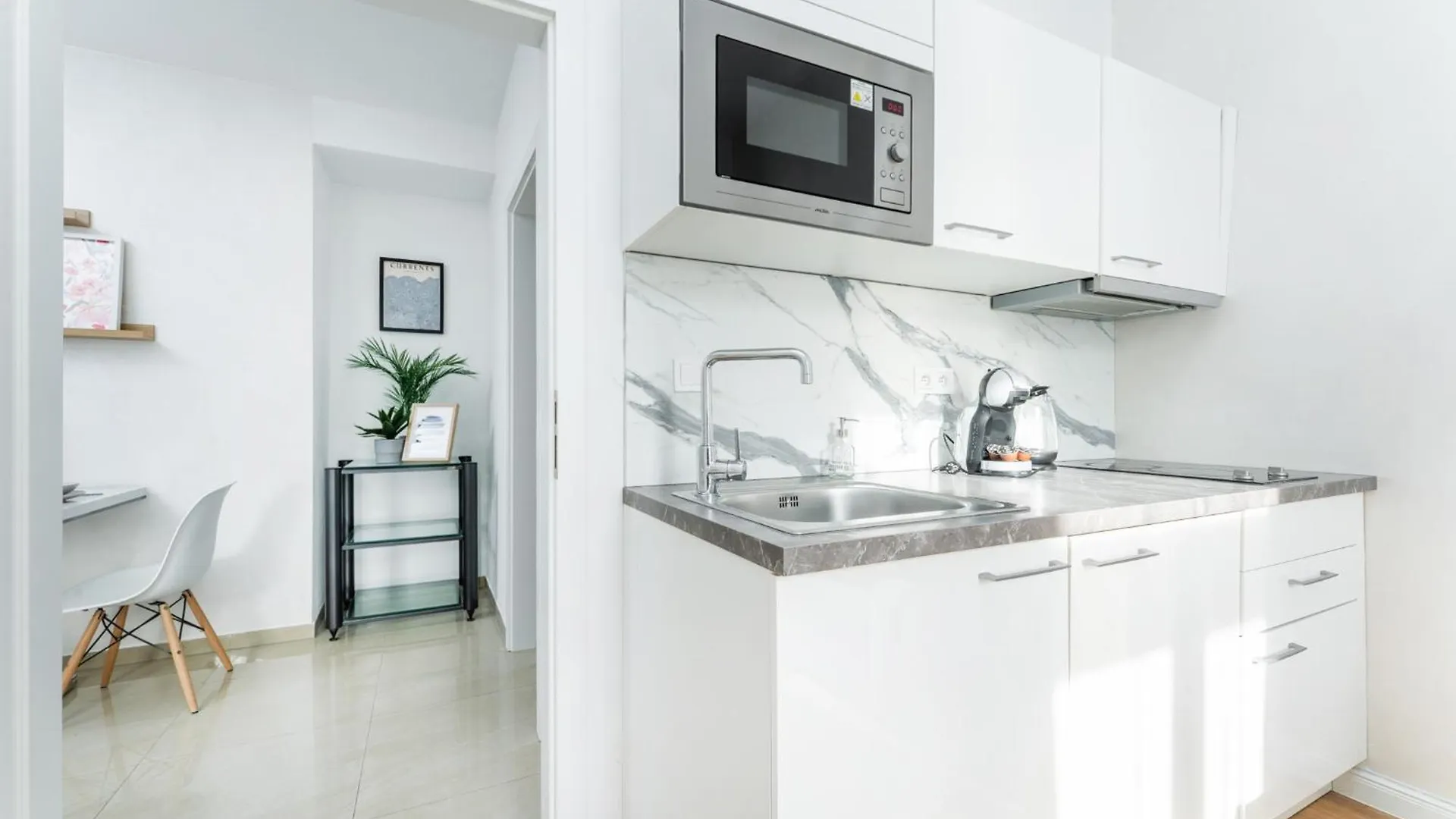 Sunny One Bedroom Apartment By Rentero プラハ